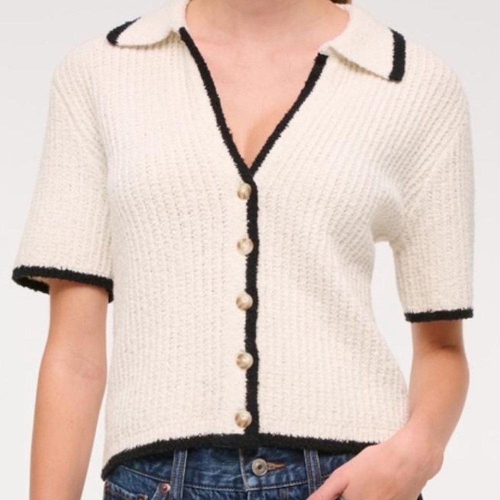 Abercrombie & Fitch Cream and Black Cardigan Sweater